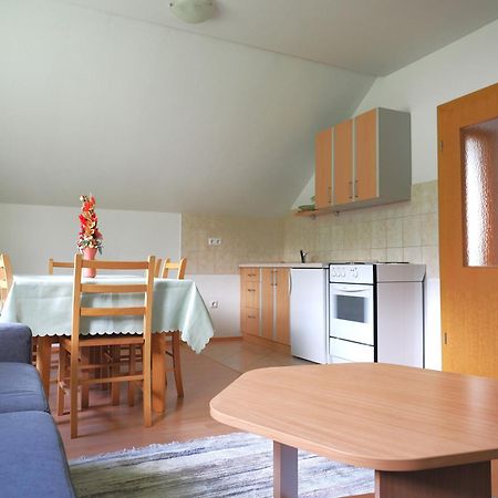 Apartman M. Rados Купрес Екстериор снимка