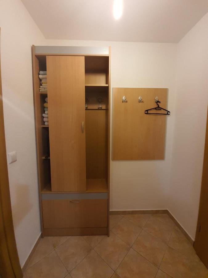 Apartman M. Rados Купрес Екстериор снимка
