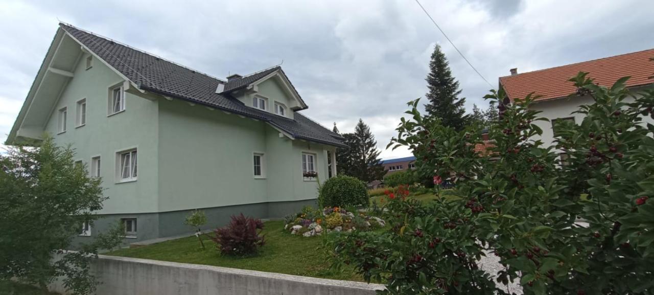 Apartman M. Rados Купрес Екстериор снимка