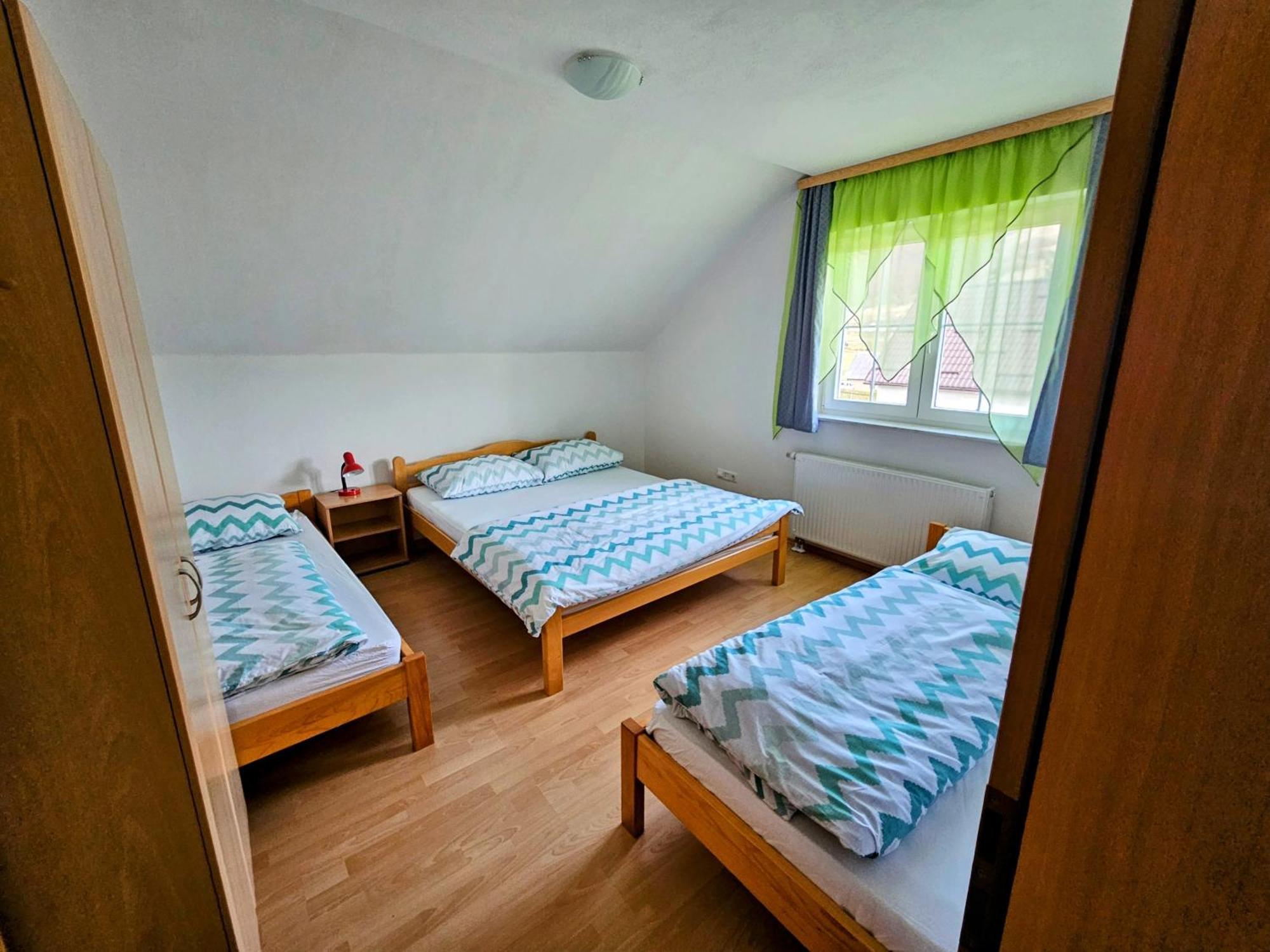 Apartman M. Rados Купрес Екстериор снимка